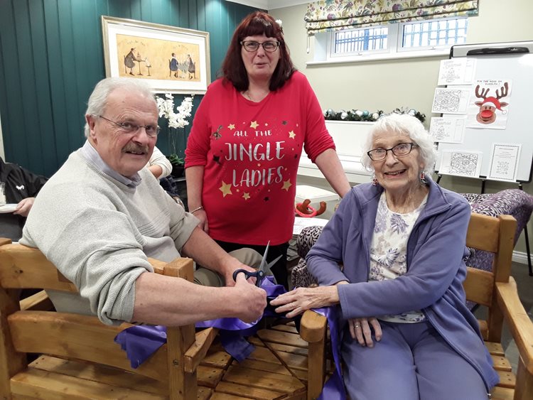 Bromsgrove Men in Sheds share the love with Chandler Court this Christmas